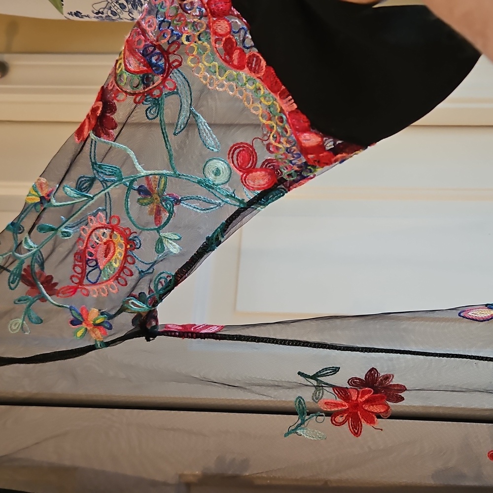 Floral Embroidered Sheer Kimono 42 Inches Long   20 Inches Across Pit To Pit. - Picture 3 of 5